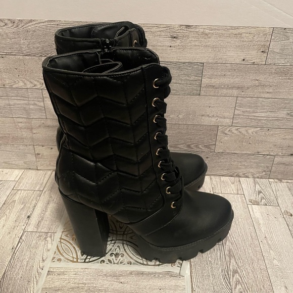 Rouge helium tall black boots - Picture 1 of 4